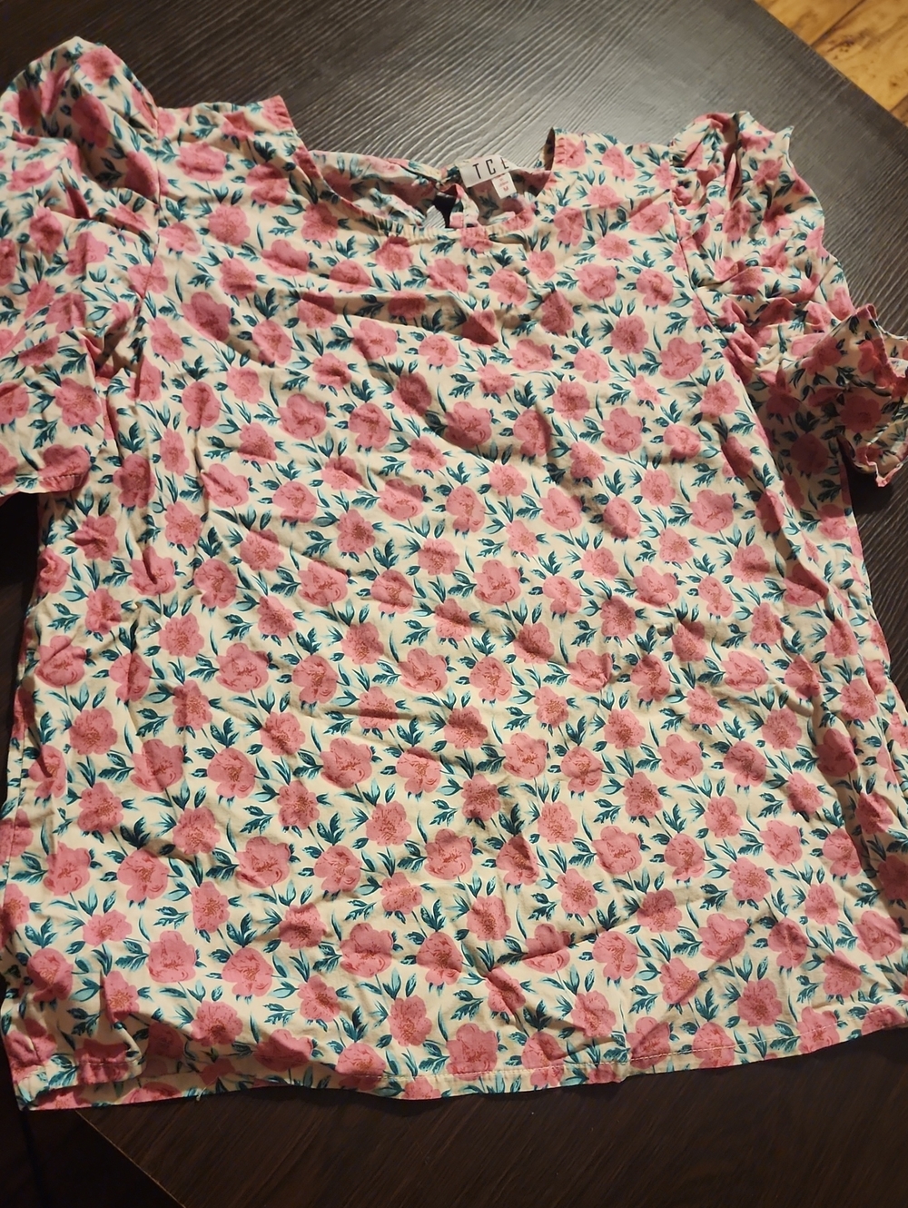 TCEC Cream Floral Top with Pink Roses and Teal Leaves